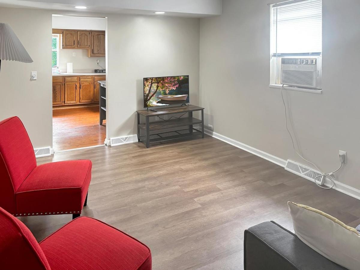 Ideal 2Br 1Ba Apartment Near Iup & More! 印地安那 外观 照片